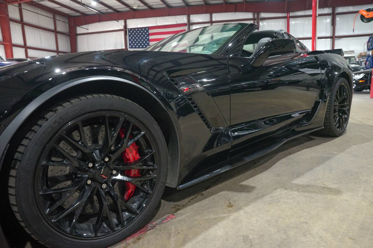 Used 2017 Chevrolet Corvette Z06 w/ Z07 Performance Package RWD image 29