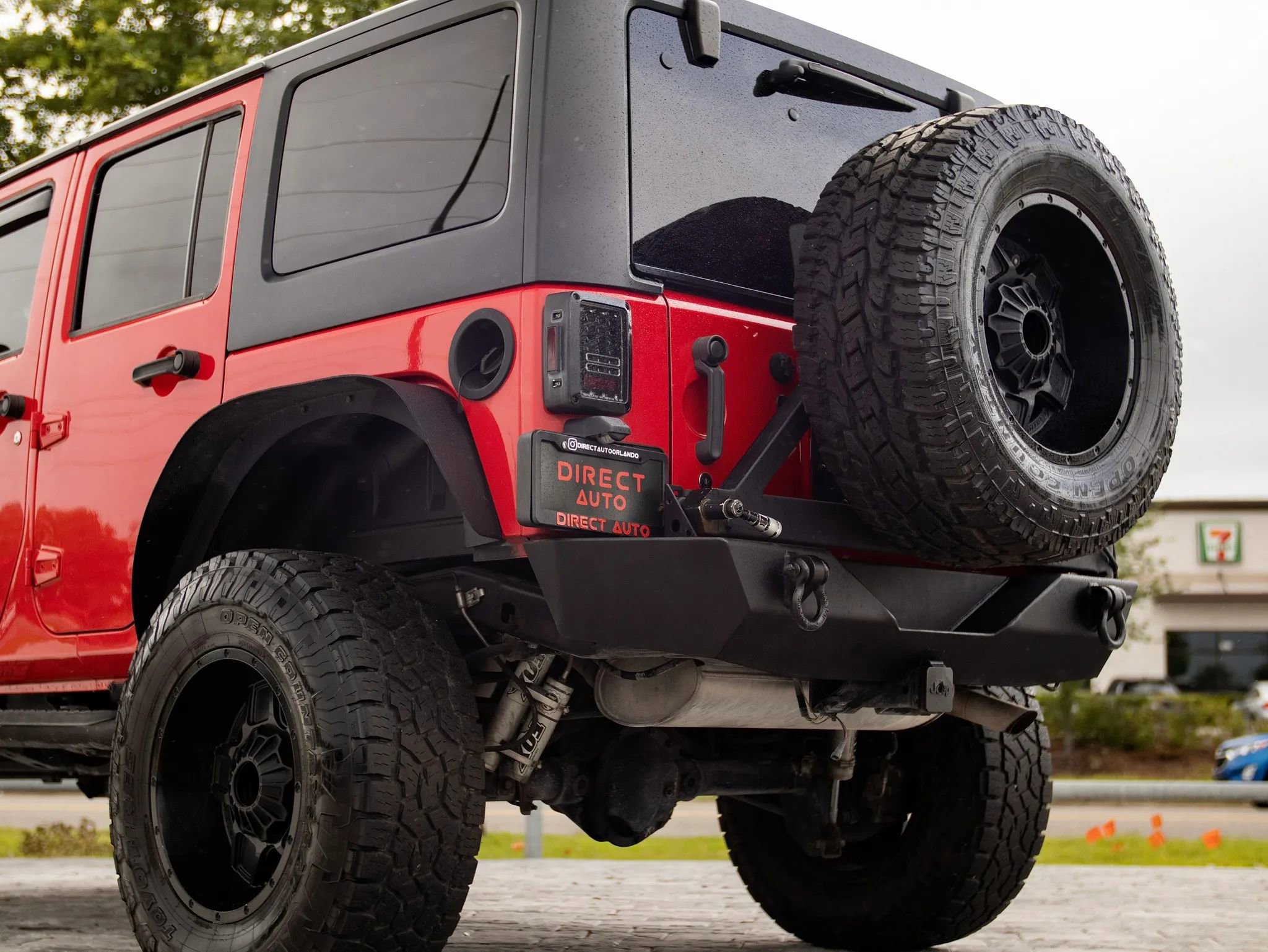 Used 2018 Jeep Wrangler Unlimited Sahara w/ Connectivity Group image 13