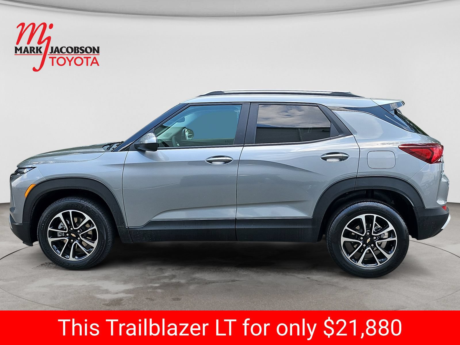 Used 2025 Chevrolet TrailBlazer LT AWD/4WD image 15