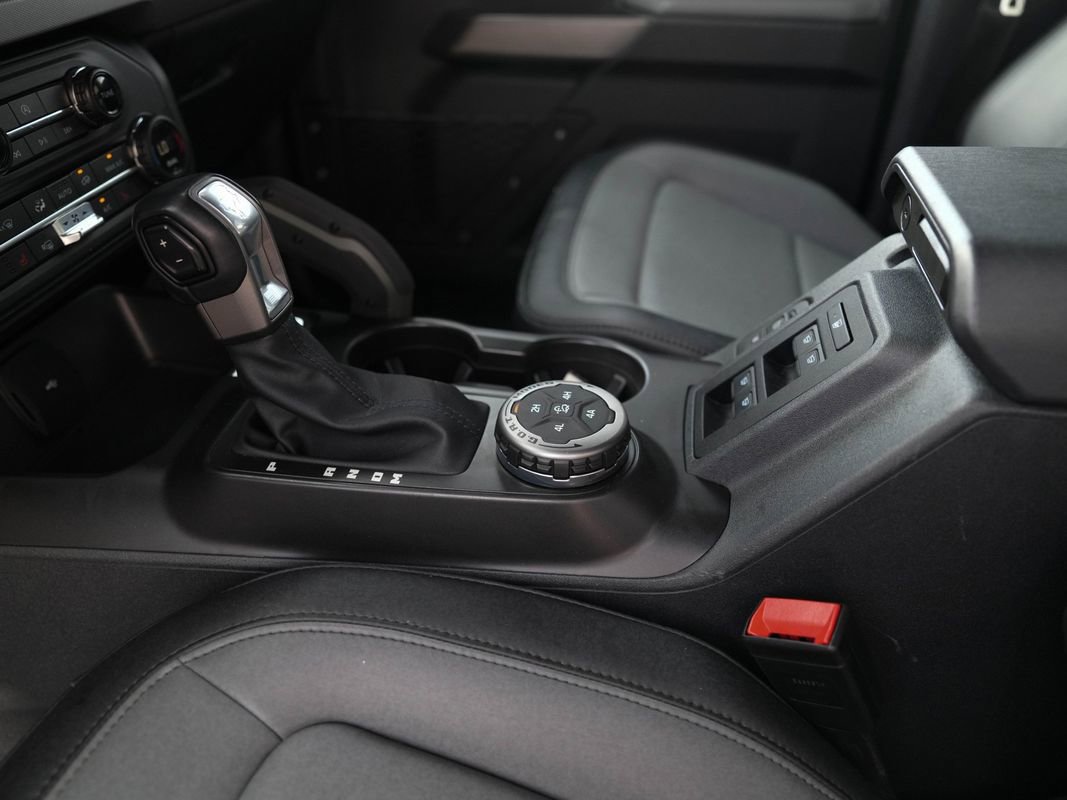 Used 2023 Ford Bronco Everglades image 15