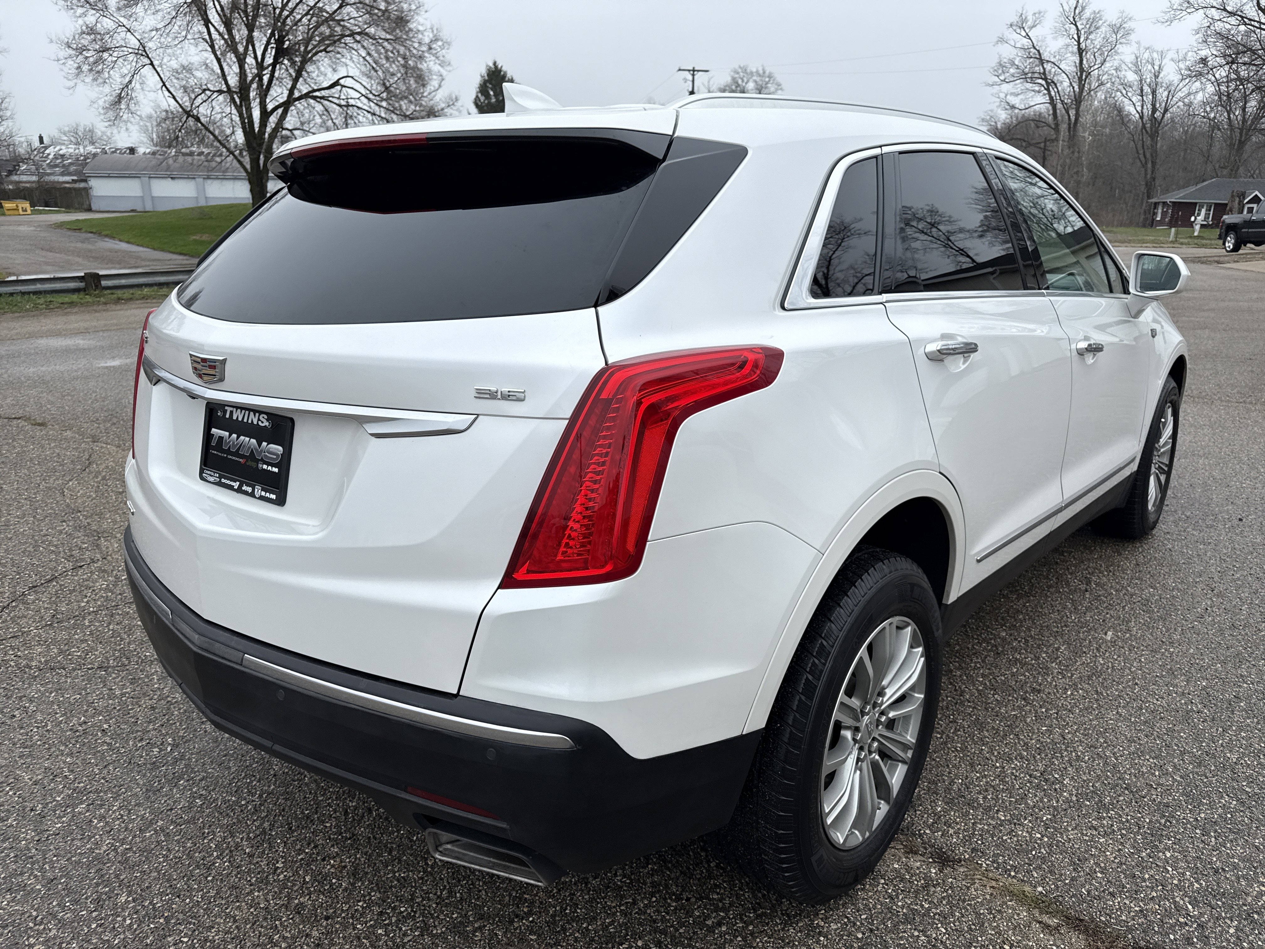 Used 2019 Cadillac XT5 Luxury AWD/4WD image 4