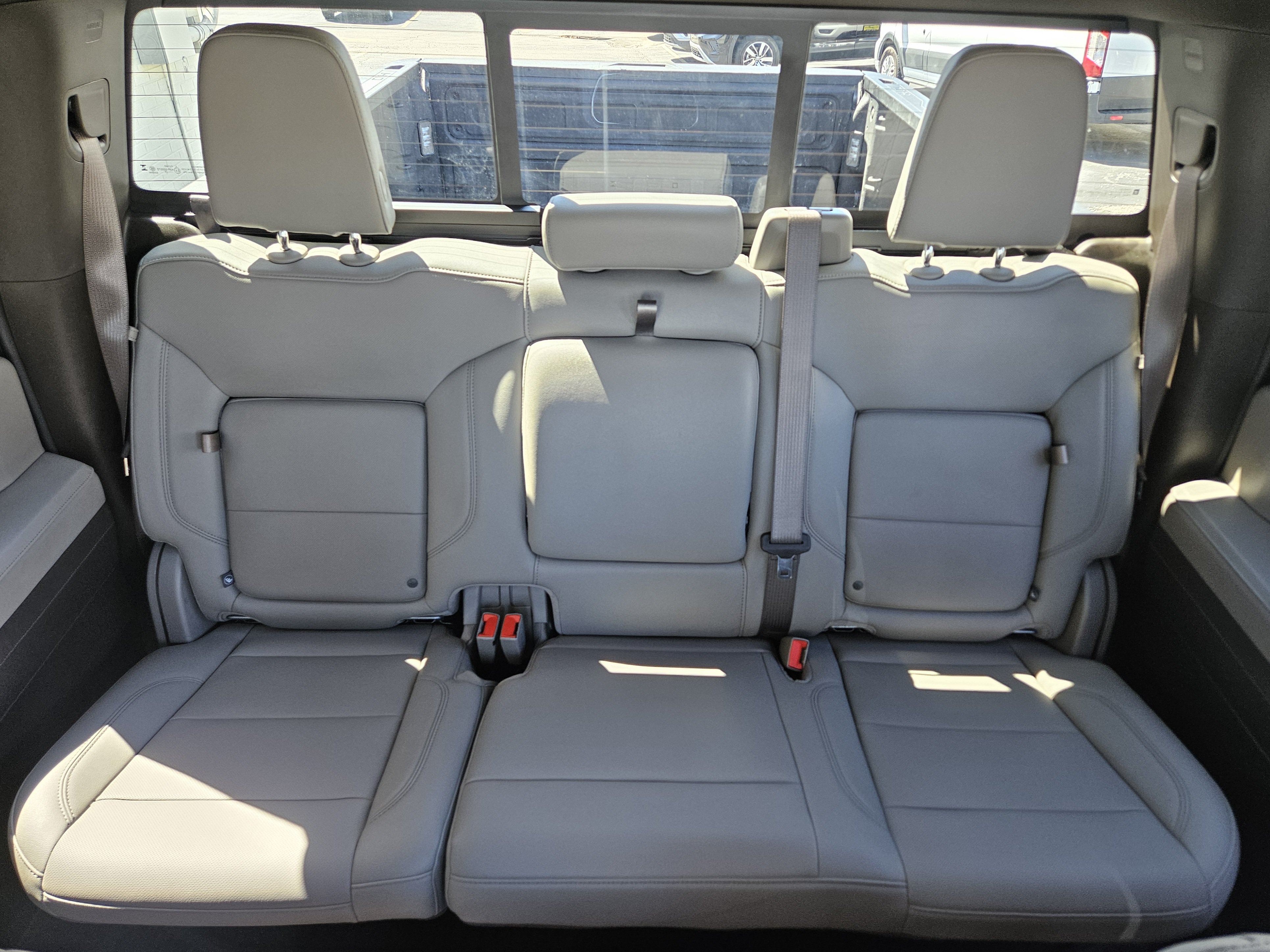 Used 2025 Chevrolet Silverado 2500 LTZ w/ LTZ Plus Package AWD/4WD image 40