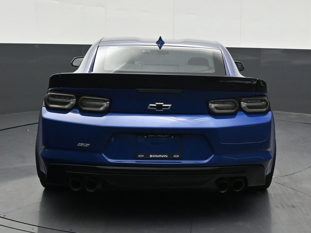 Used 2020 Chevrolet Camaro SS RWD image 4