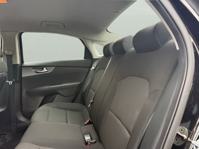 Used 2021 Kia Forte LXS FWD image 11