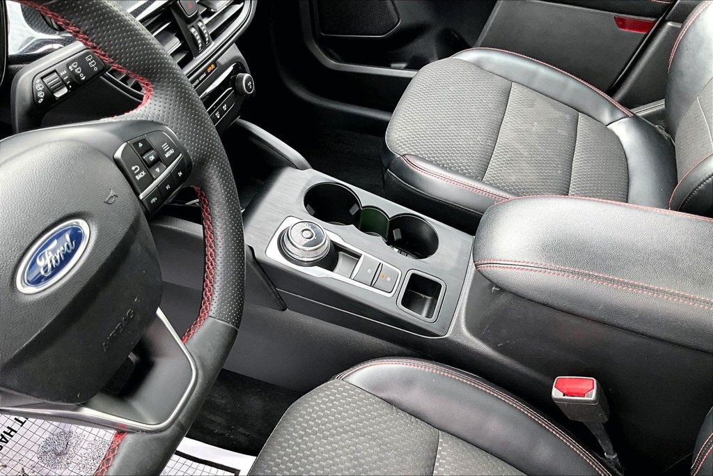 Certified 2023 Ford Escape ST-Line Select w/ Tech Pack #2 AWD/4WD image 16