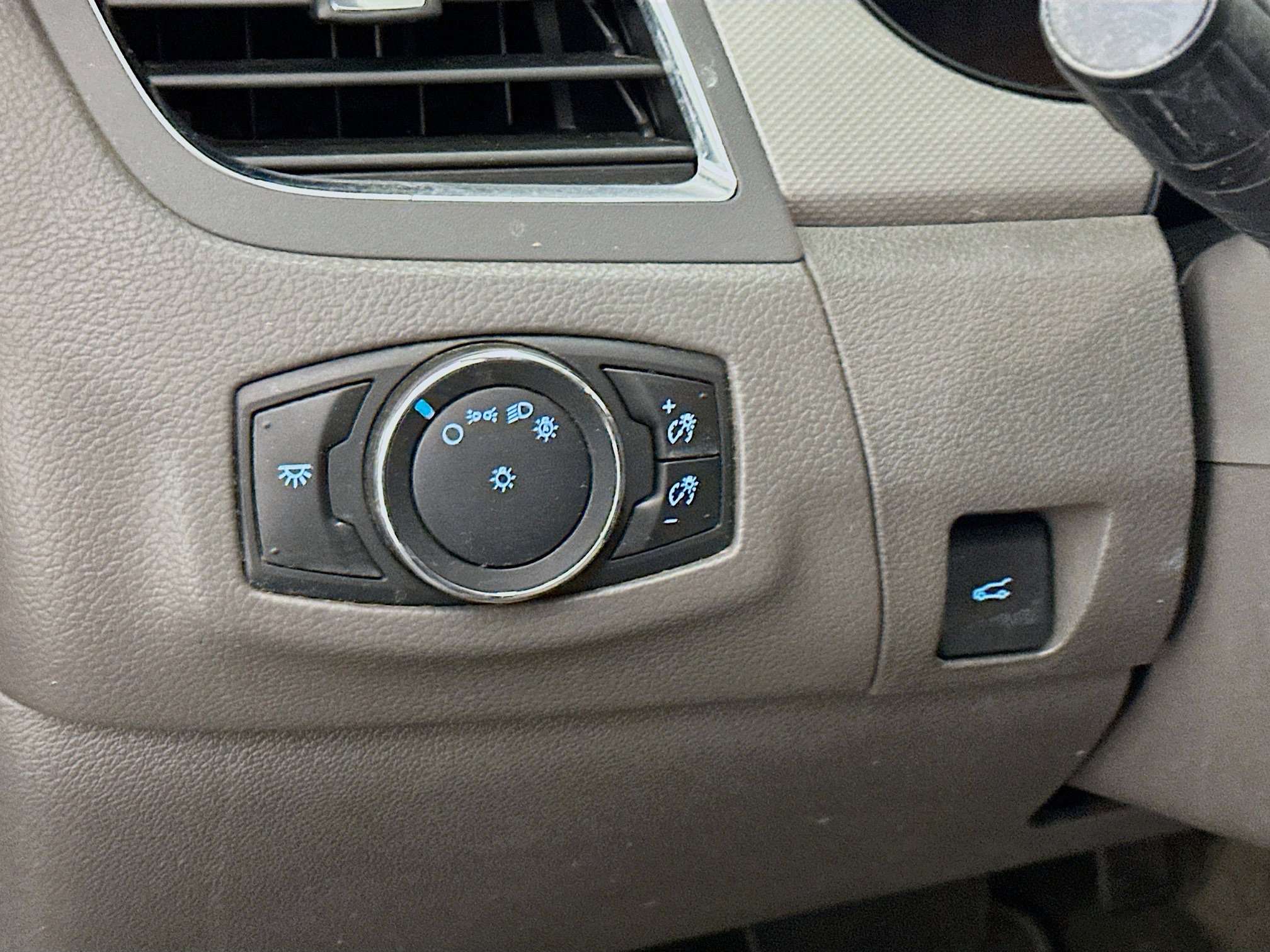 Used 2014 Ford Edge SEL w/ Equipment Group 205A image 17