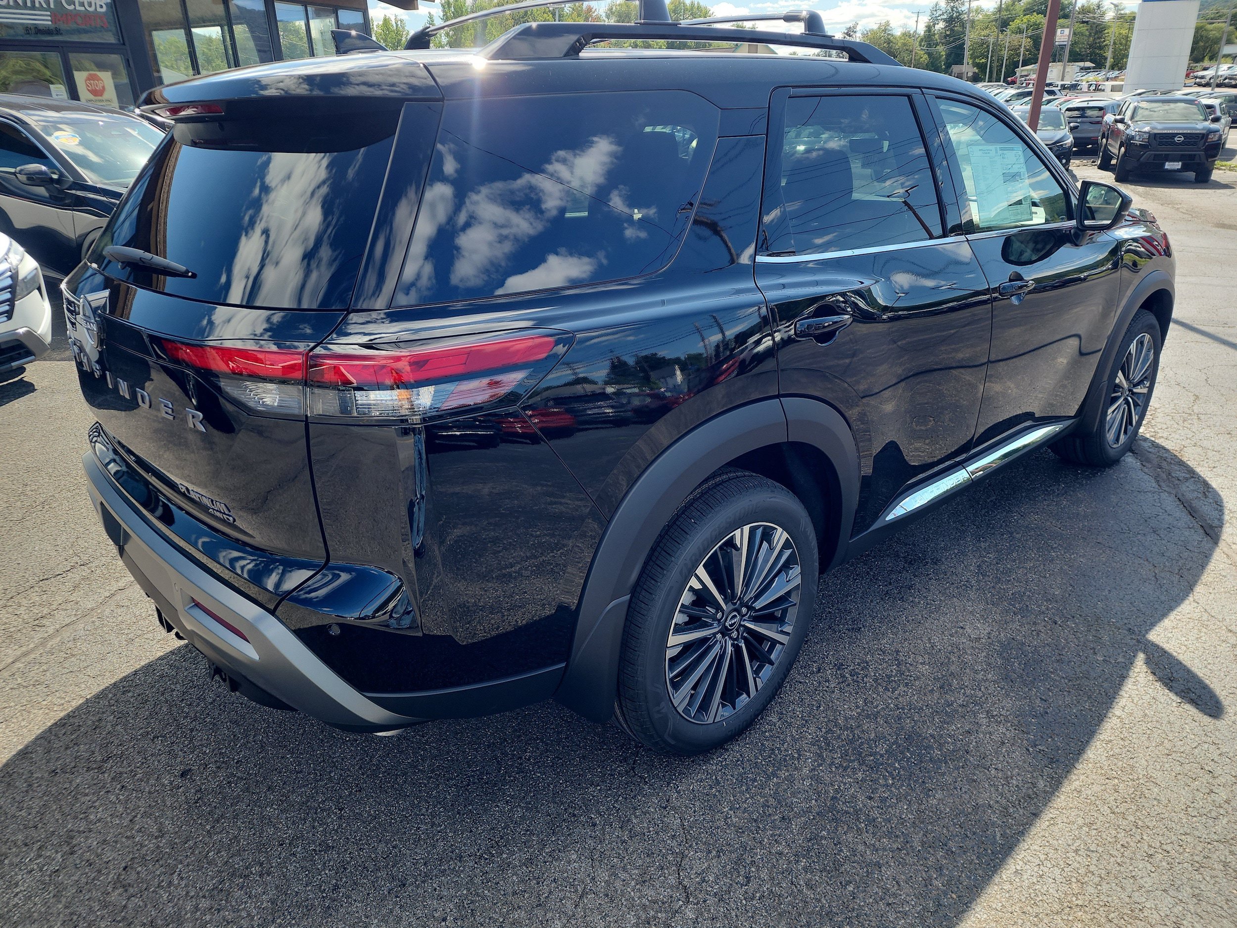 New 2026 Nissan Pathfinder Platinum AWD/4WD image 8