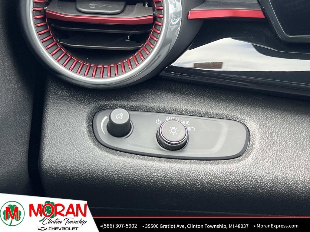 Used 2024 Chevrolet Trax RS w/ Driver Confidence Package image 25