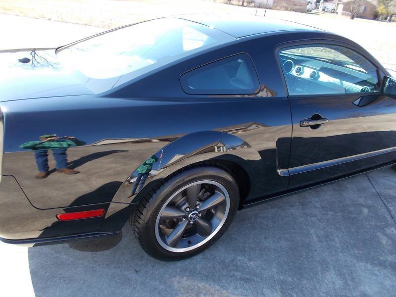 Used 2009 Ford Mustang GT image 29