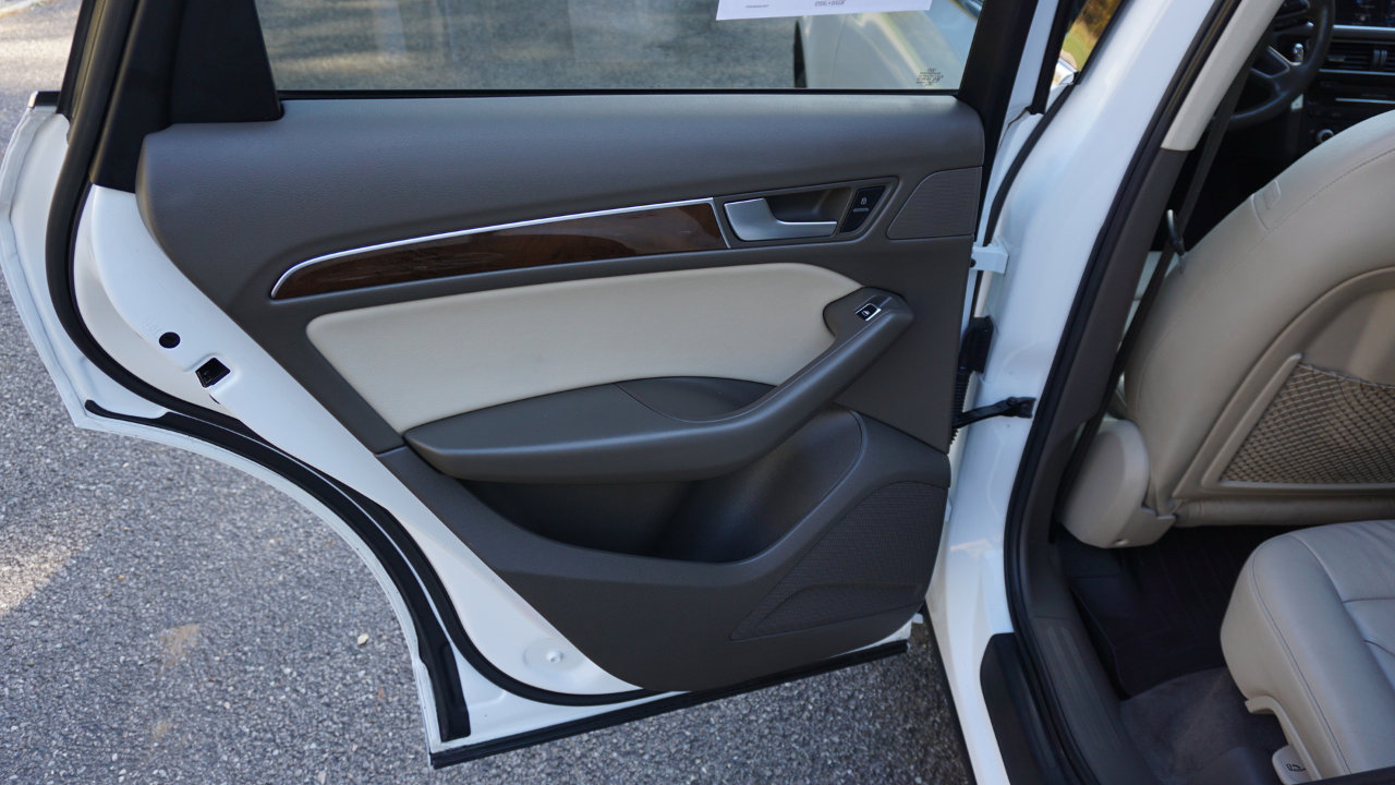 Used 2017 Audi Q5 2.0T Premium image 25