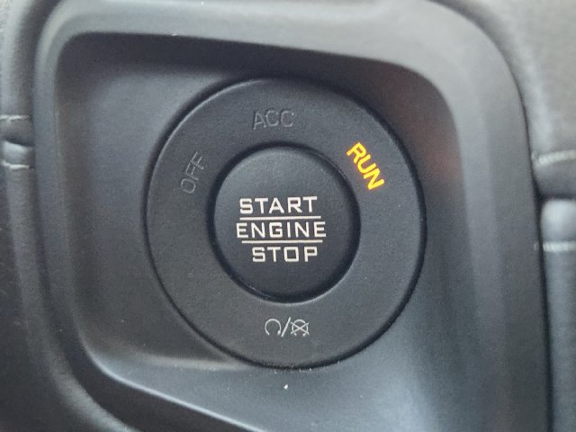 Used 2026 Jeep Wrangler Unlimited Sahara AWD/4WD image 29