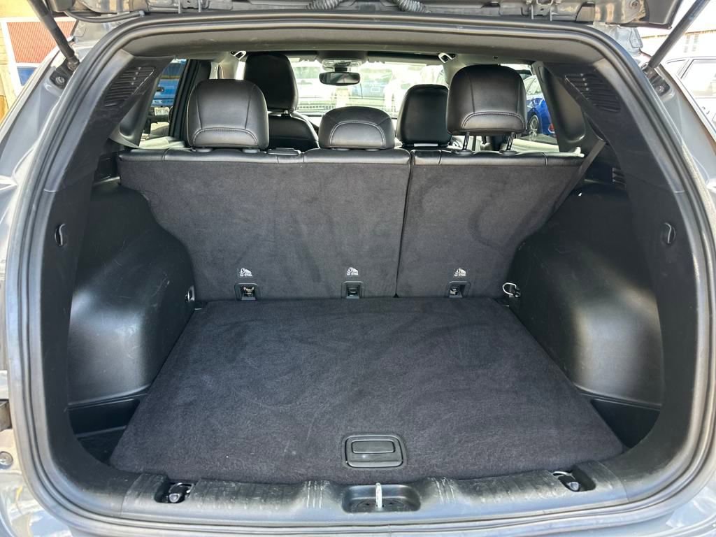 Used 2024 Jeep Compass Trailhawk image 20