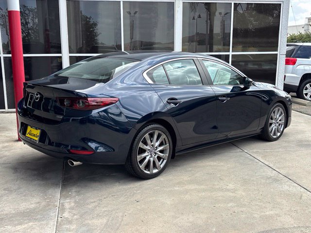 Used 2021 MAZDA MAZDA3 s FWD image 3