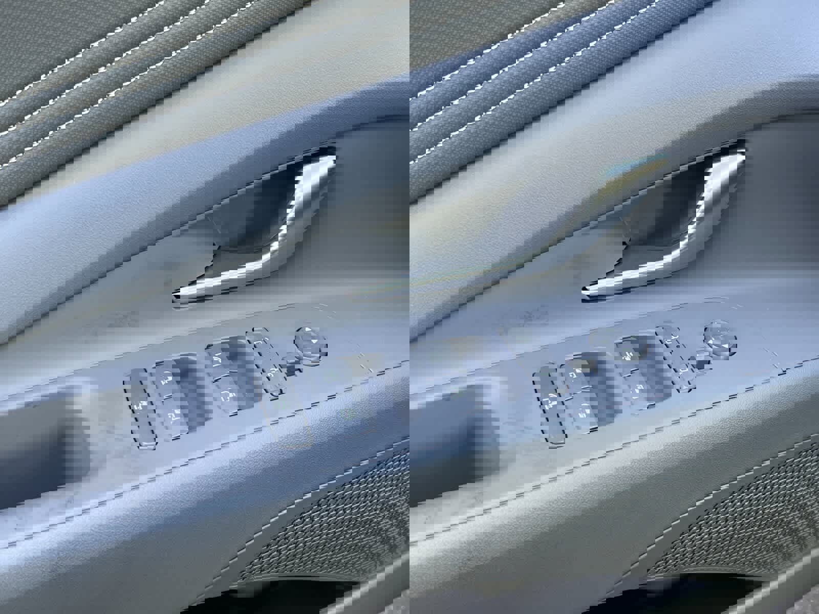 New 2025 Hyundai Elantra SEL image 13