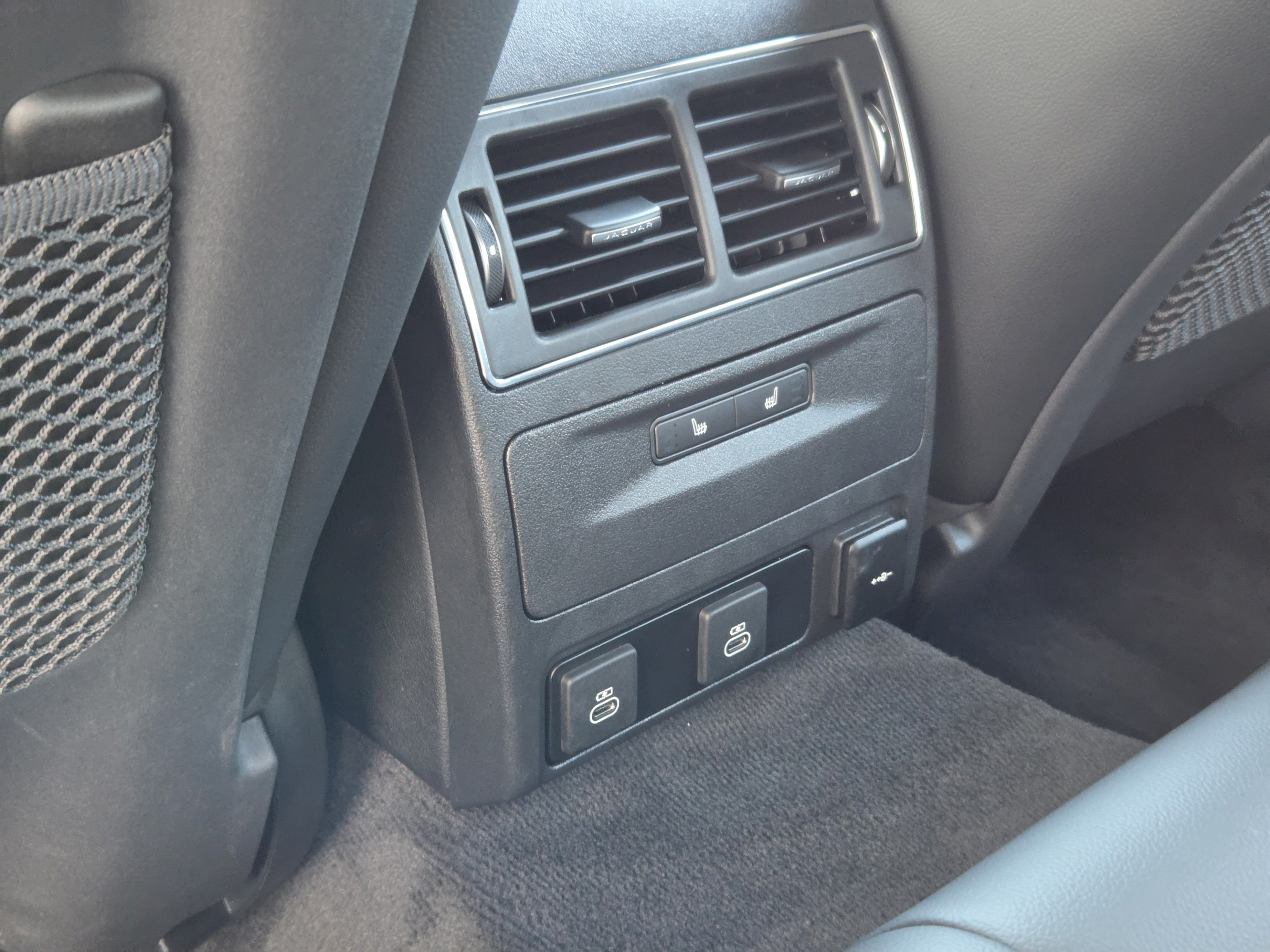 Certified 2024 Jaguar XF R-Dynamic SE AWD/4WD image 28