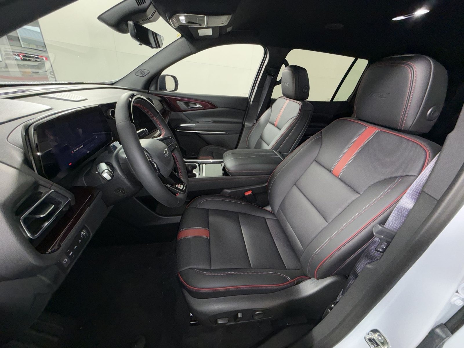 New 2027 Chevrolet Traverse RS AWD/4WD image 13