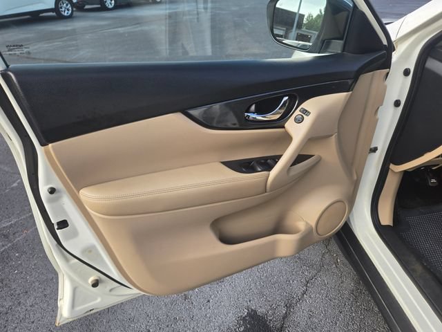 Used 2016 Nissan Rogue SL FWD image 22
