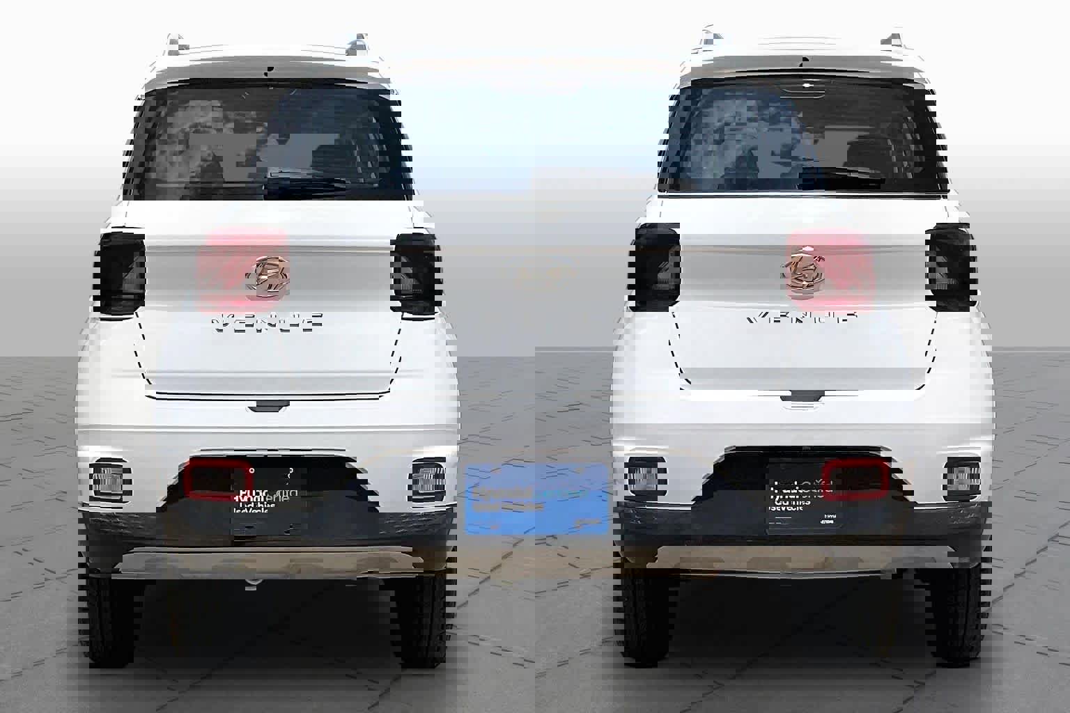 Certified 2021 Hyundai Venue SEL w/ Premium Package FWD image 5