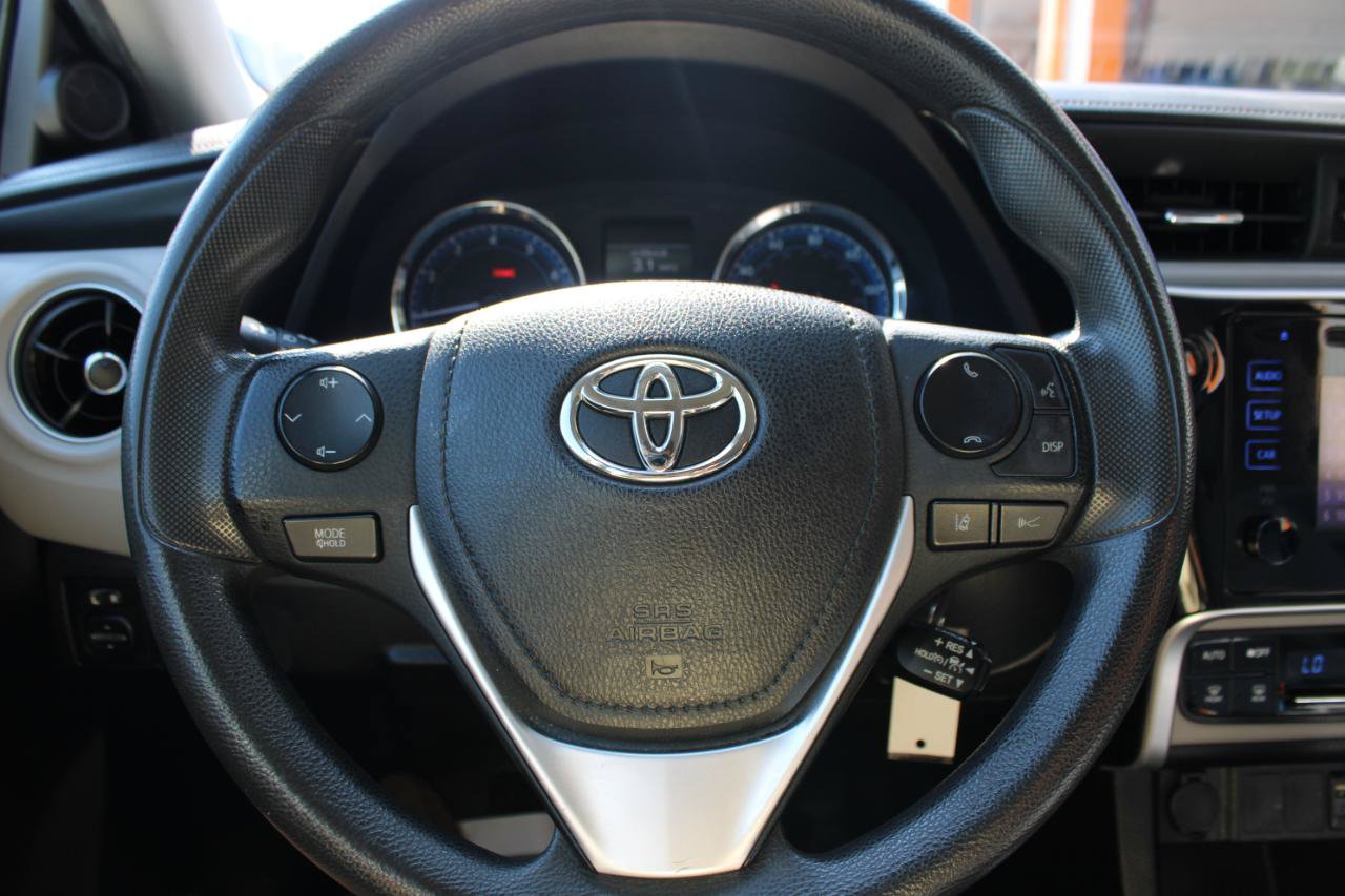 Used 2019 Toyota Corolla LE FWD image 17