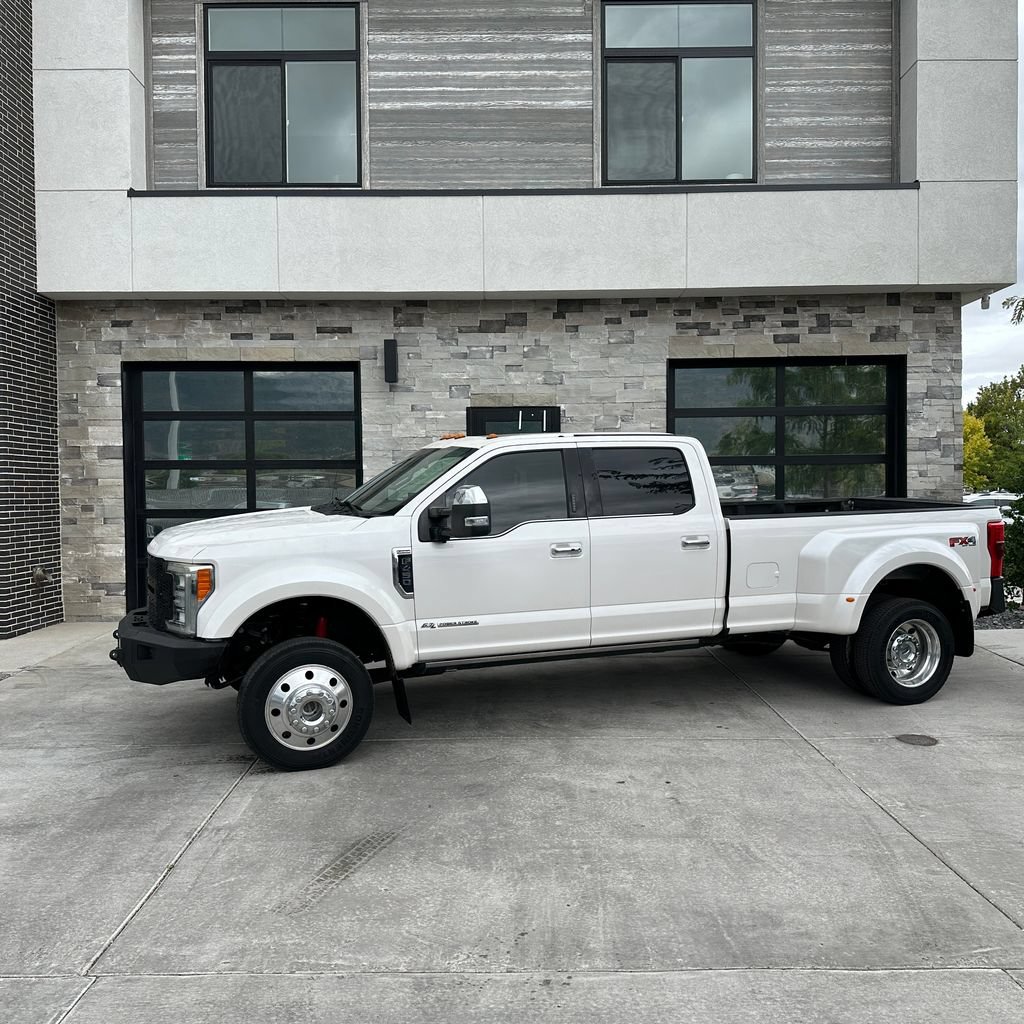 Used 2017 Ford F450 Platinum w/ Platinum Ultimate Package AWD/4WD image 7