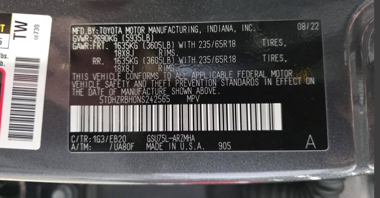 Used 2022 Toyota Highlander XLE AWD/4WD image 9