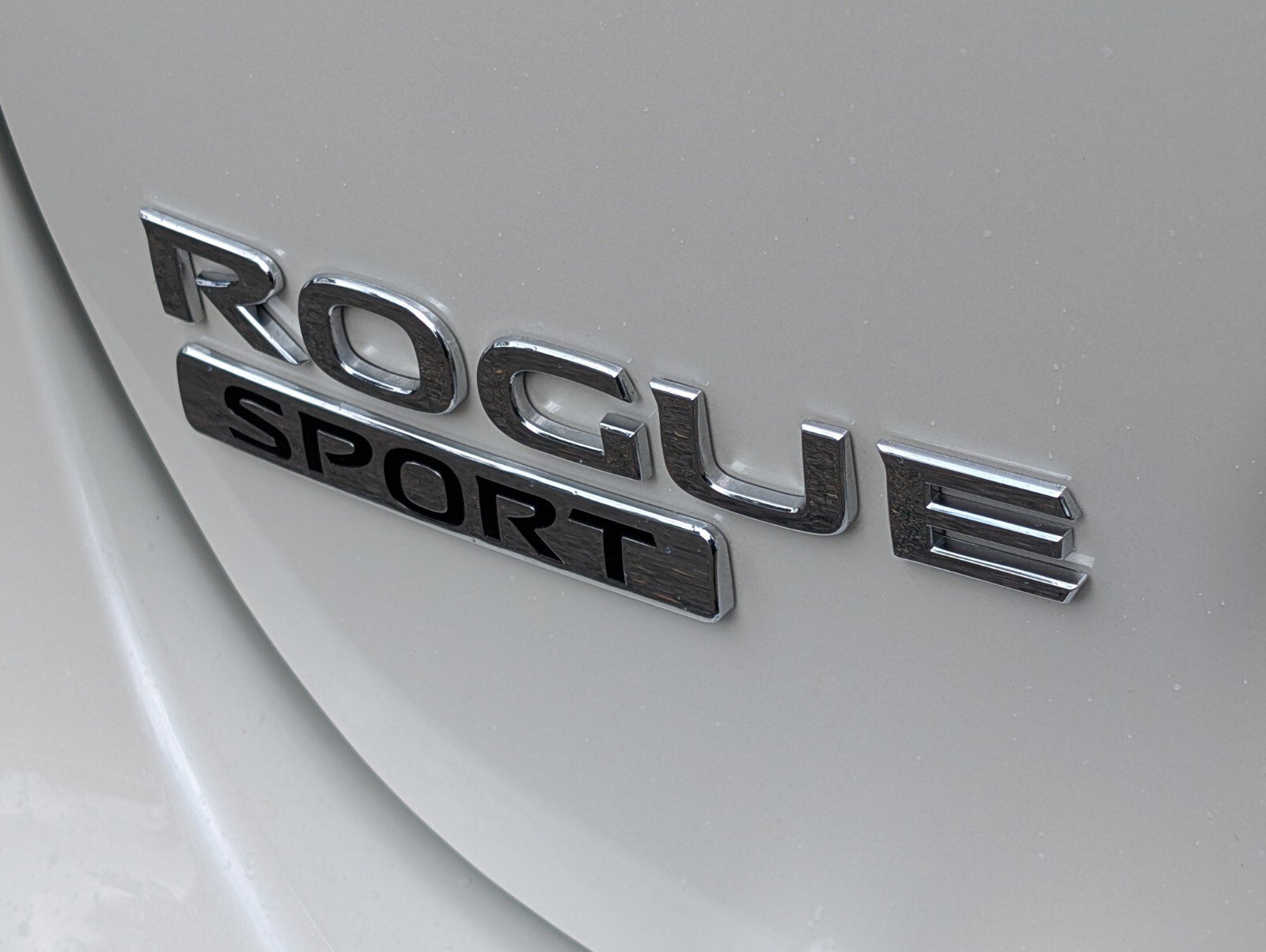 Certified 2022 Nissan Rogue Sport SL FWD image 16