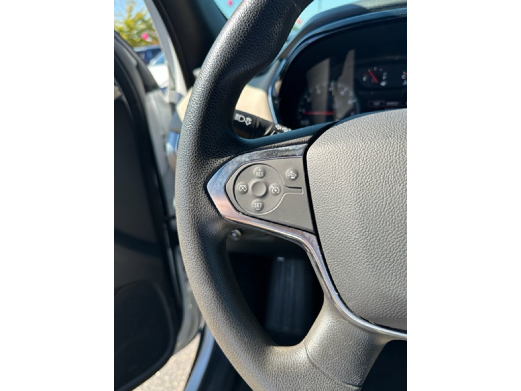 Used 2022 Chevrolet Traverse LS image 21