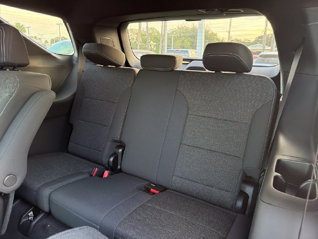 New 2027 Chevrolet Traverse LT w/ Driver Confidence Package FWD image 21