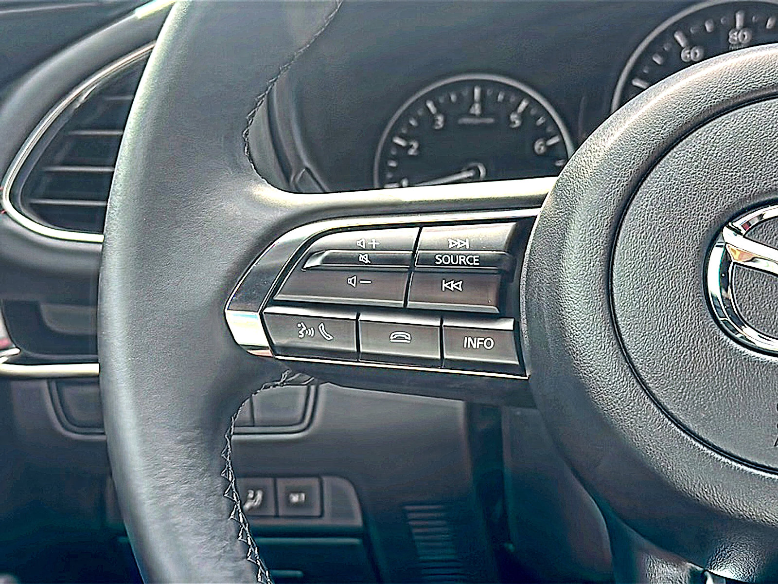New 2025 MAZDA MAZDA3 Carbon AWD/4WD image 19