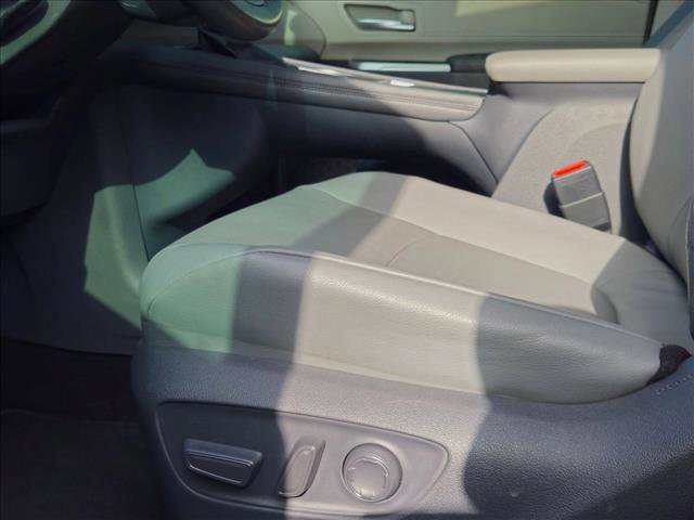 Used 2021 Toyota Sienna XLE FWD image 16