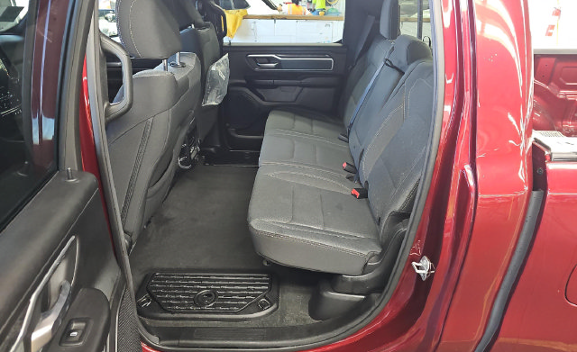 Used 2022 RAM 1500 Big Horn AWD/4WD image 13