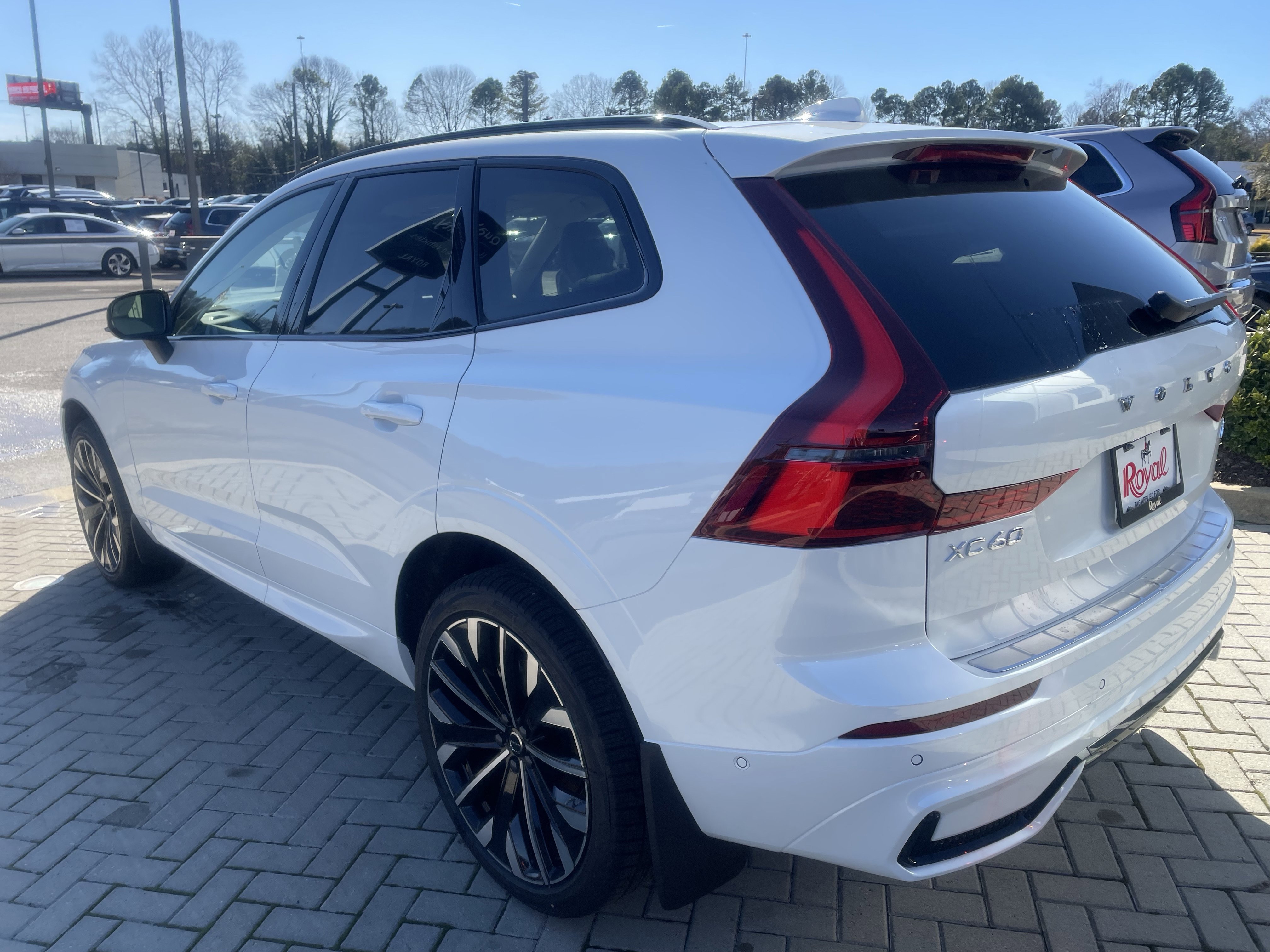 New 2026 Volvo XC60 B5 Ultra w/ Protection Package Premier image 6