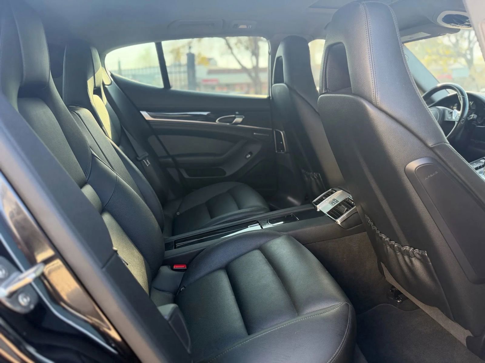 Used 2014 Porsche Panamera 4 w/ Premium Package image 15