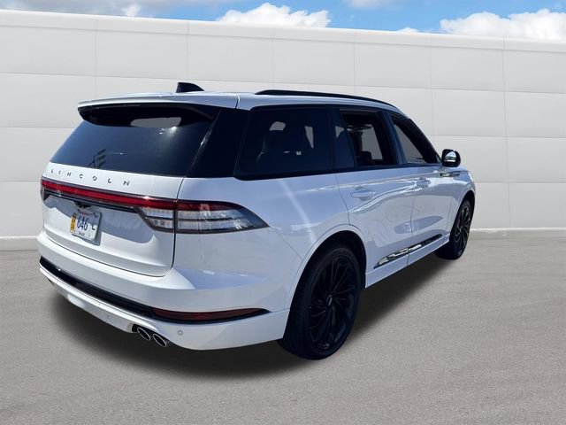 Used 2025 Lincoln Aviator Reserve w/ Equipment Group 201A image 8