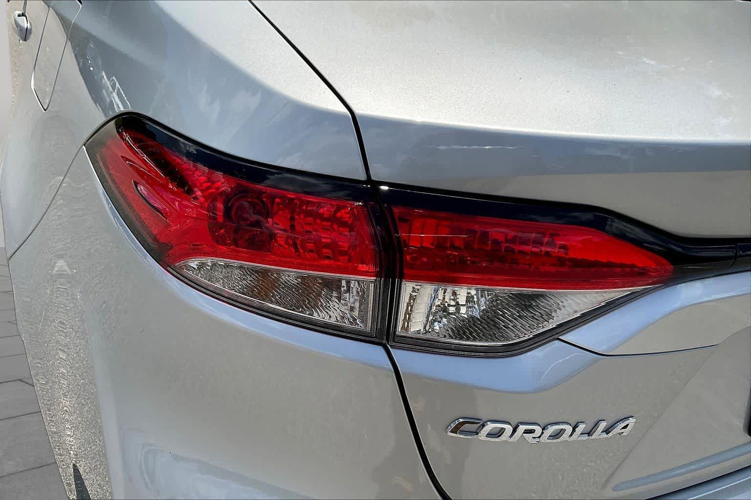 Used 2026 Toyota Corolla LE FWD image 28