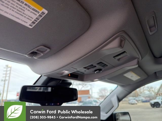 Used 2018 GMC Yukon XL Denali image 18