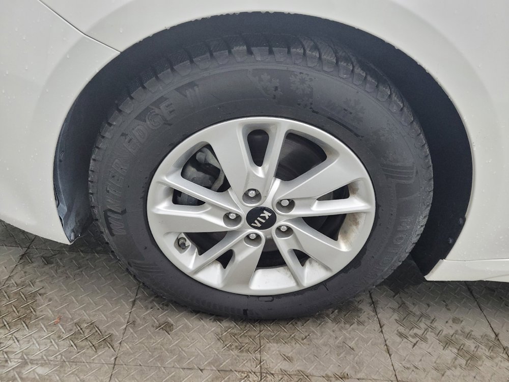 Used 2018 Kia Optima LX image 31