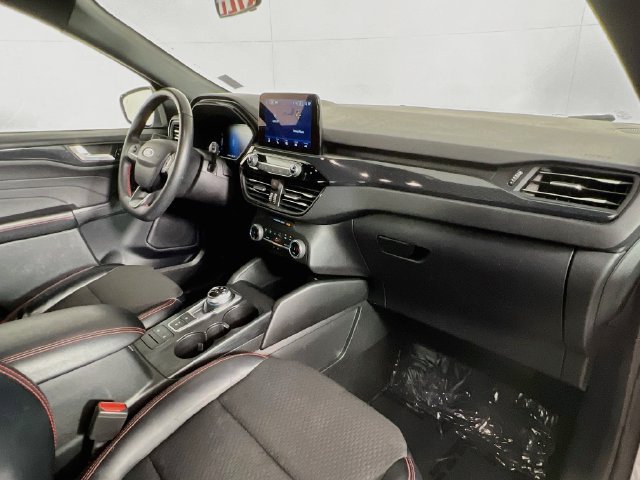 Used 2025 Ford Escape ST-Line AWD/4WD image 36