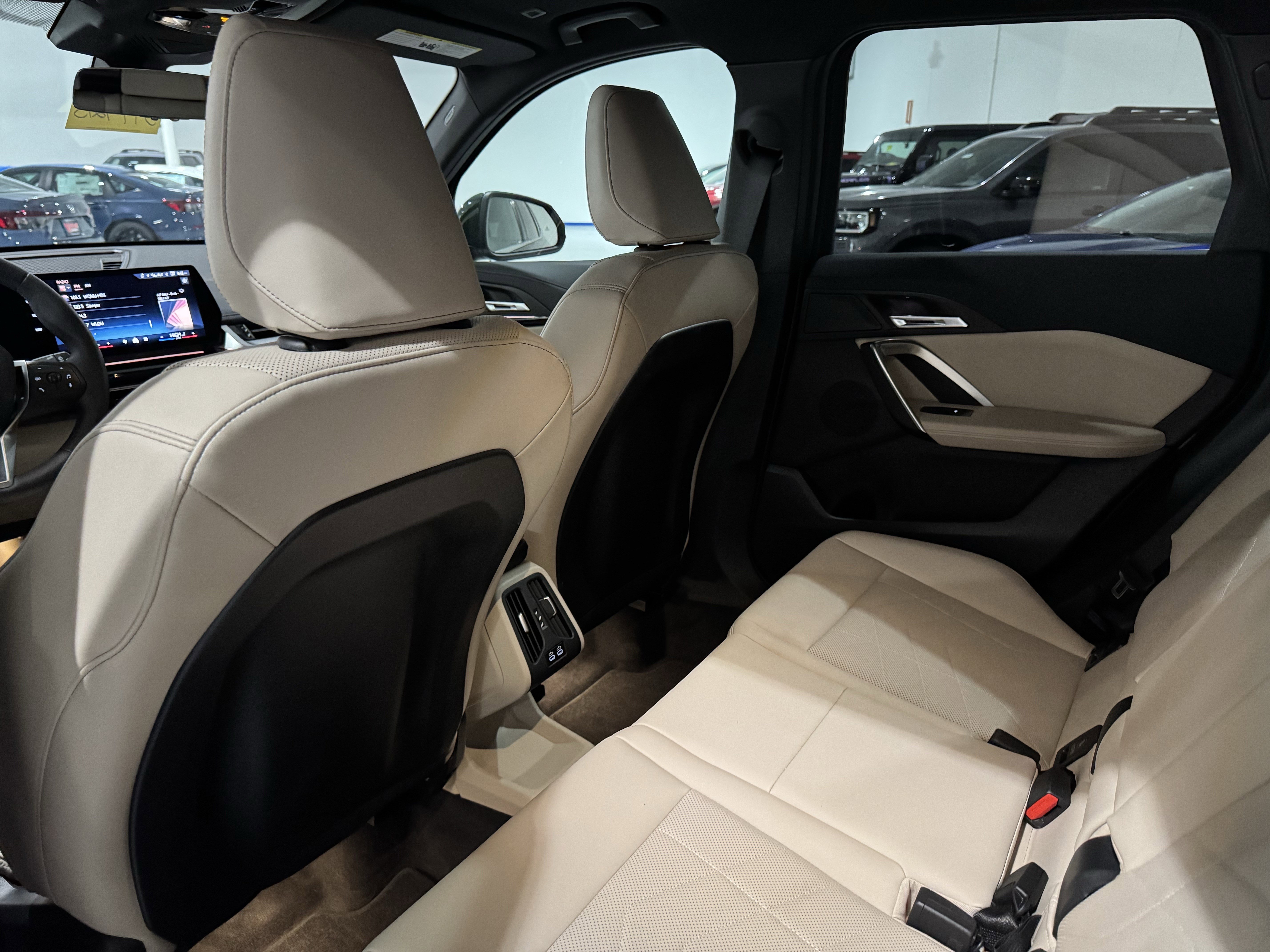 Used 2025 BMW X1 xDrive28i w/ Convenience Package image 33