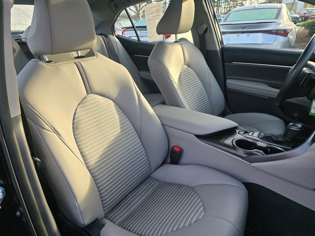 Certified 2024 Toyota Camry SE w/ Cold Weather Package AWD/4WD image 10