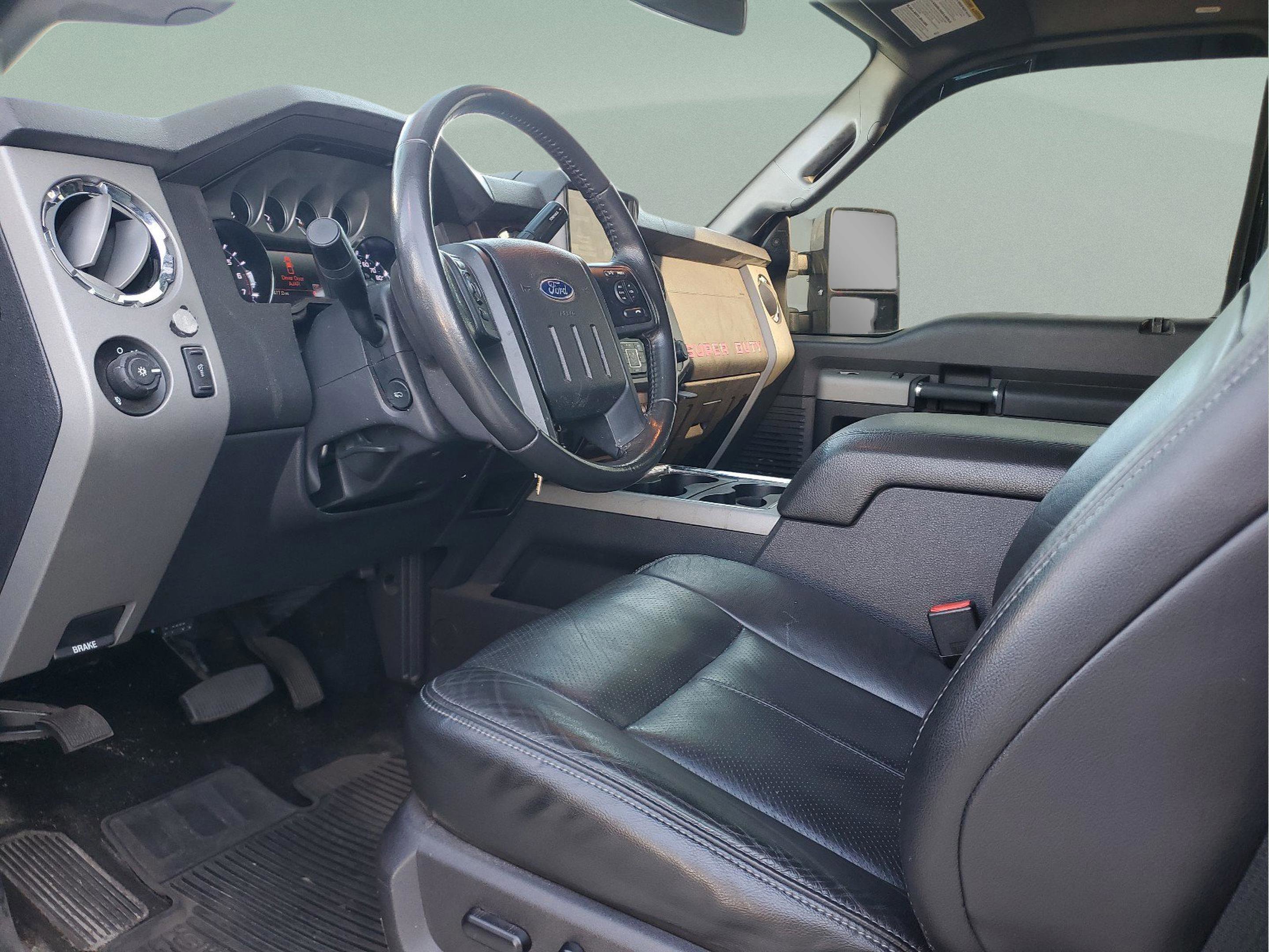 Used 2016 Ford F250 Lariat w/ Lariat Ultimate Package AWD/4WD image 14