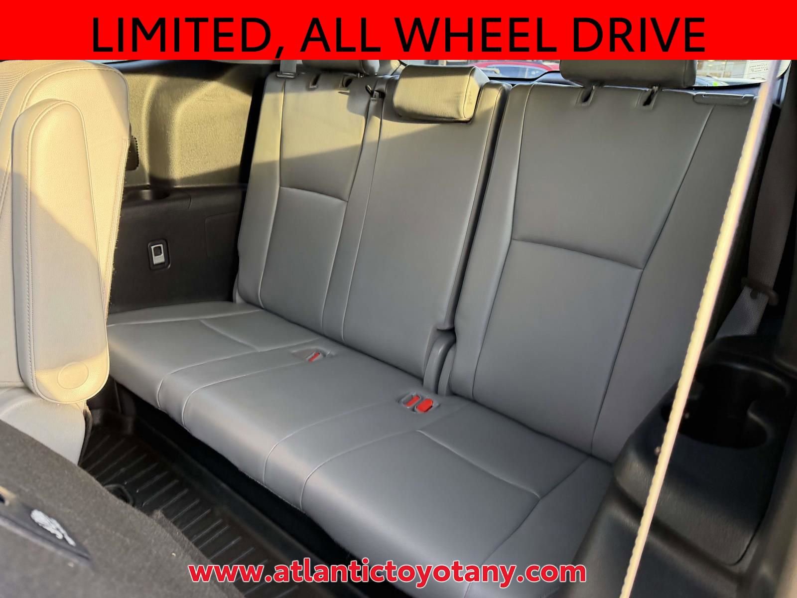 Used 2022 Toyota Highlander Limited image 18