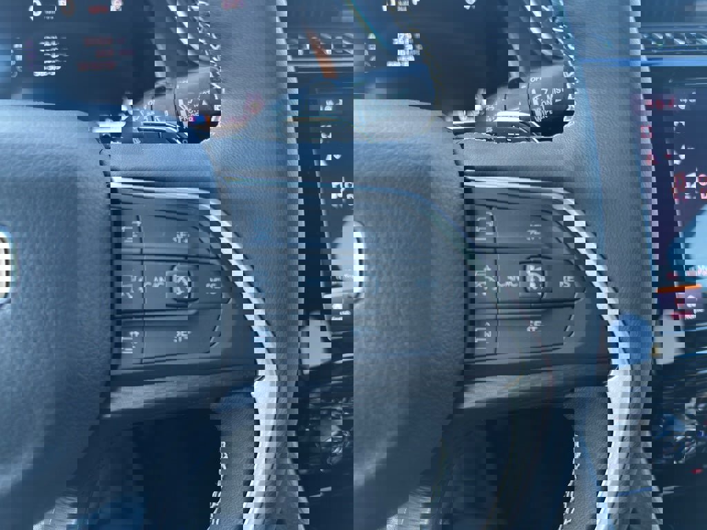 New 2025 Jeep Grand Cherokee Altitude image 13