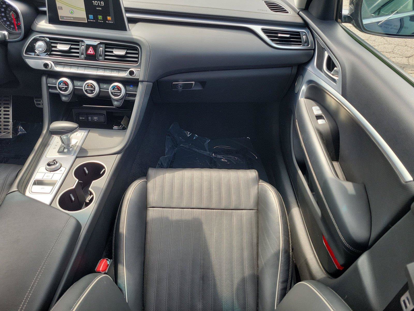 Used 2020 Genesis G70 3.3T RWD image 12