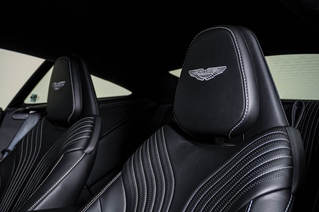 Used 2021 Aston Martin DB11 Coupe image 21