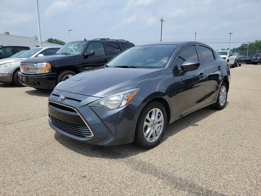 Used 2018 Toyota Yaris iA FWD image 2