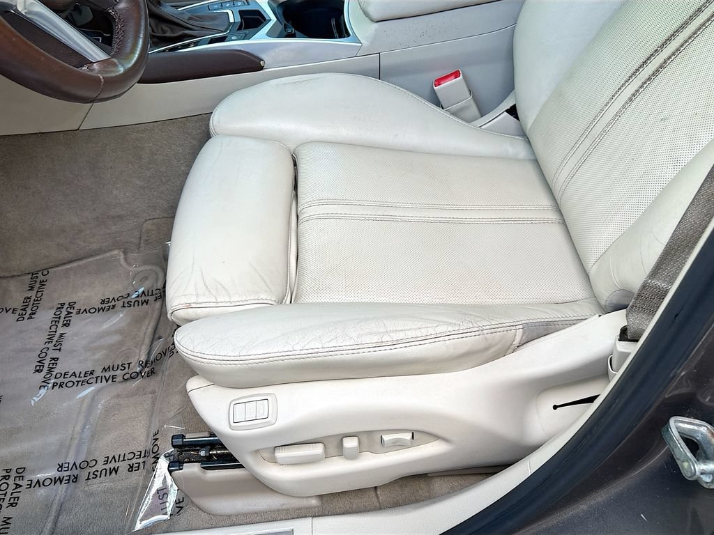 Used 2016 Cadillac SRX Luxury w/ Driver Awareness Package FWD image 21