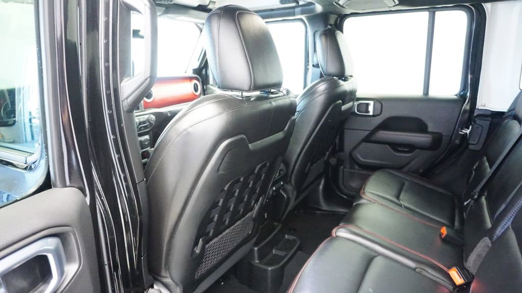 Used 2021 Jeep Wrangler Unlimited Rubicon w/ Uconnect 4C Nav & Sound Group image 17