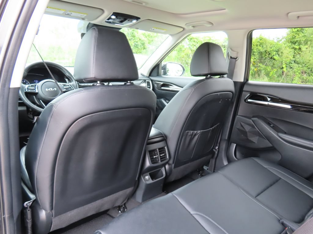 Certified 2023 Kia Seltos EX AWD/4WD image 32