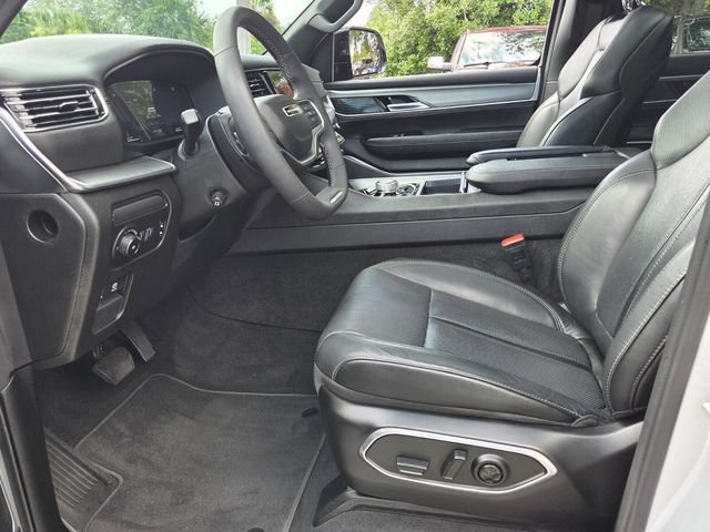 Used 2024 Jeep Wagoneer Series II AWD/4WD image 10
